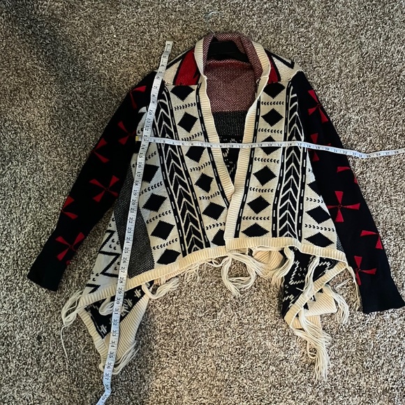 Wet Seal Knitted Cotton Shawl/Sweater with Sleeves - Picture 8 of 8